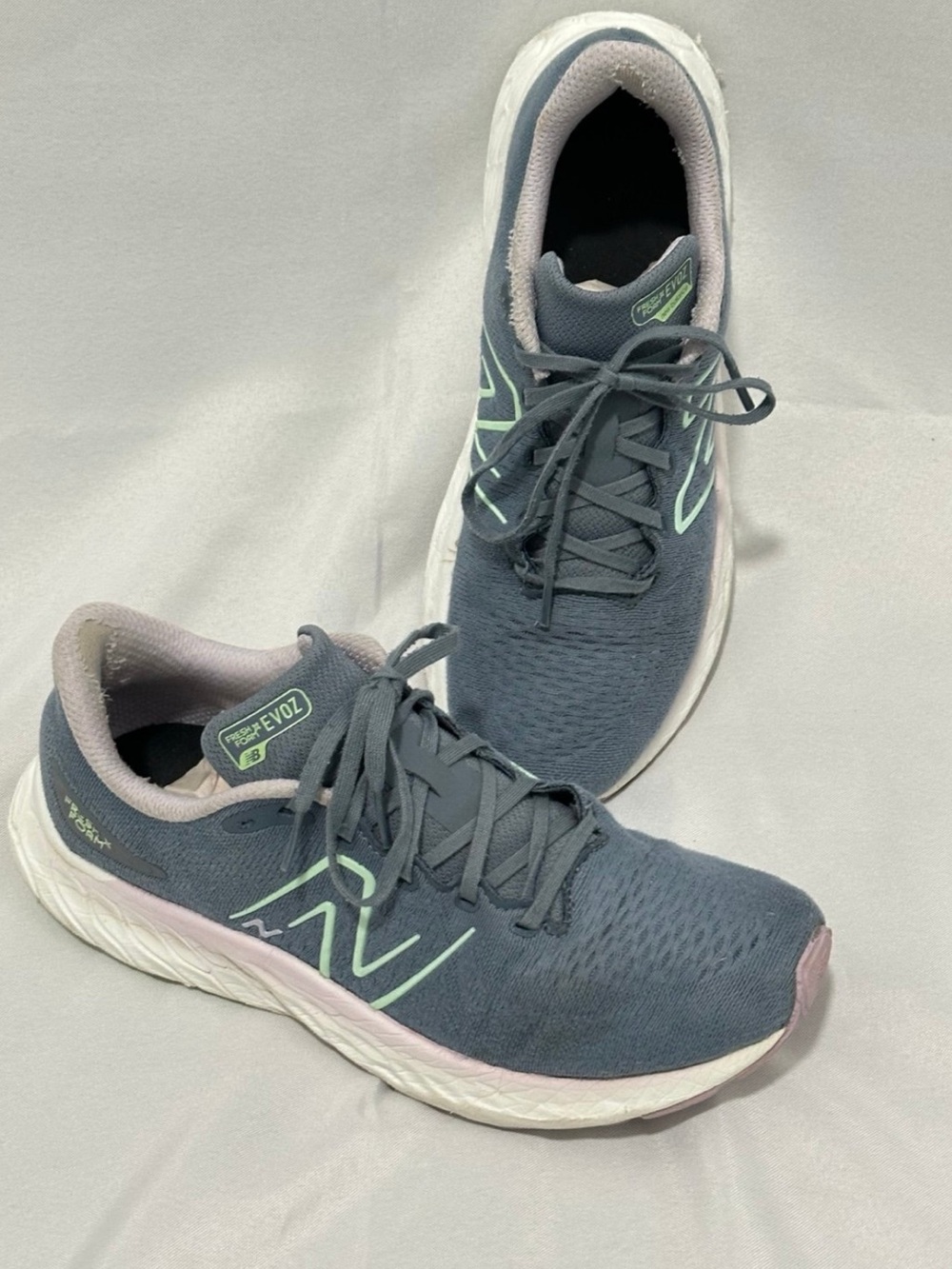 New Balance Women's Gray with Mint & Pink Accents Fresh Foam Sneakers Size 11